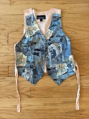 Karen Kane Blue and Cream Floral-Print Button Vest